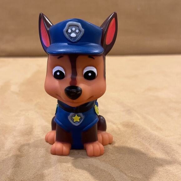 Paw Patrol Nightlight Chase Changes Light Color Bedtime Toy - Picture 2 of 11